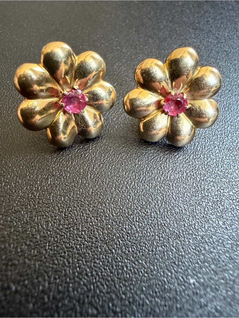 Antique (circa 1930’) Solid Gold (14K) Flower Stud Earrings w pink sapphires-9g